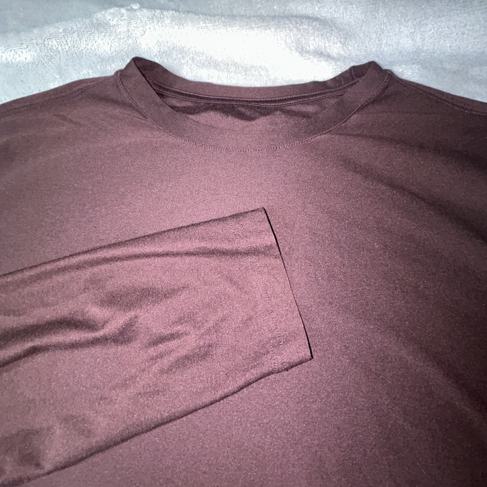 Vuori Strato Tech Tee Long Sleeve Shirt Mens XXL burgundy  Gym Active